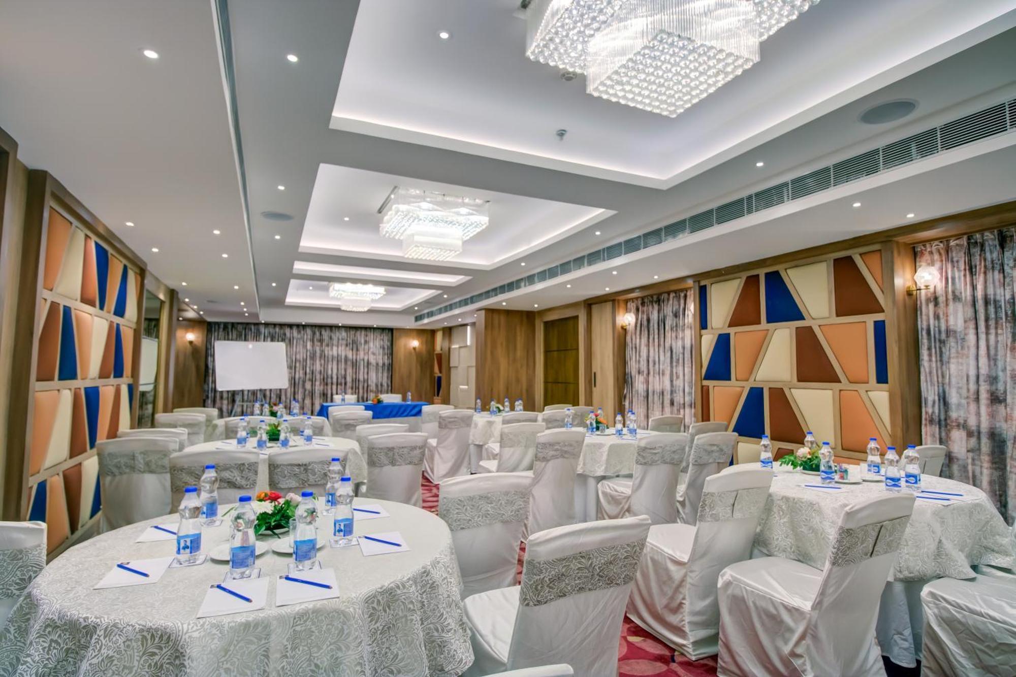 Cozzet Victoria Hotel Bhubaneswar Luaran gambar